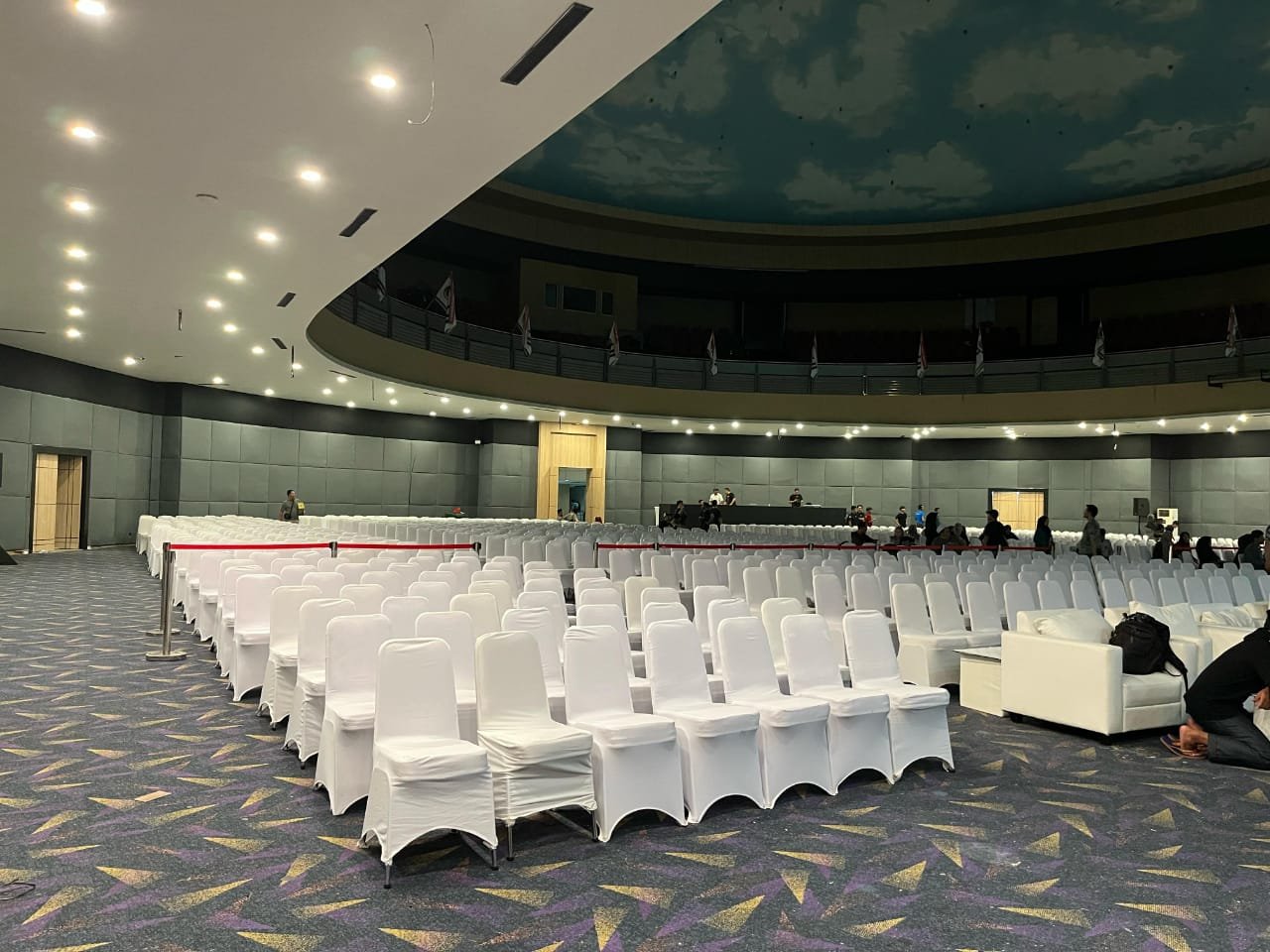SEWA KURSI FUTURA KEBAYORAN BARU DI JAKARTA SELATAN 
